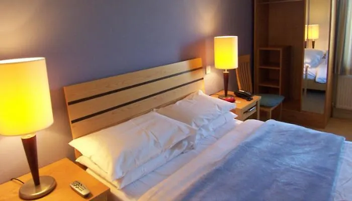 Pier Head & Leisure 3* مولاغمور