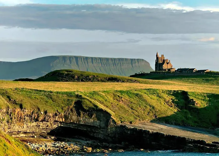 Pier Head & Leisure Otel