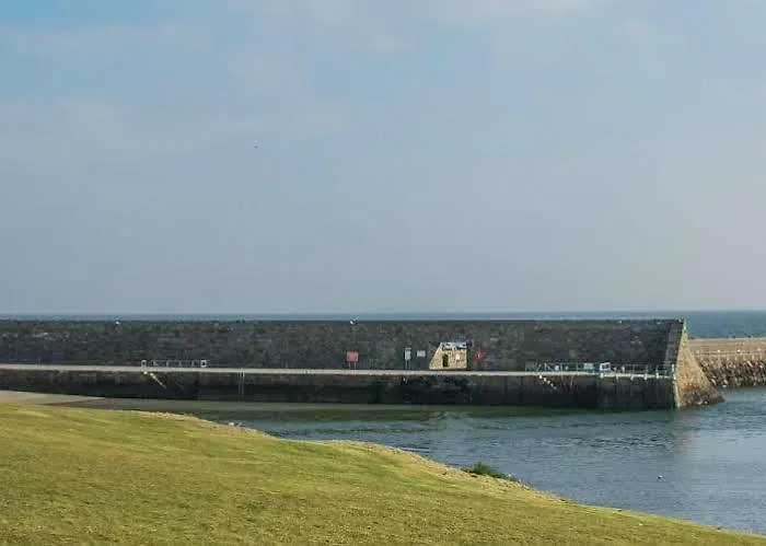Pier Head & Leisure فندق 3*